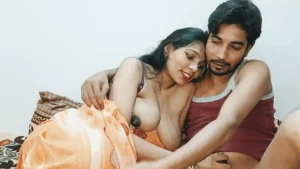 पड़ोसन भाभी को दिया असली चुदाई का मजा